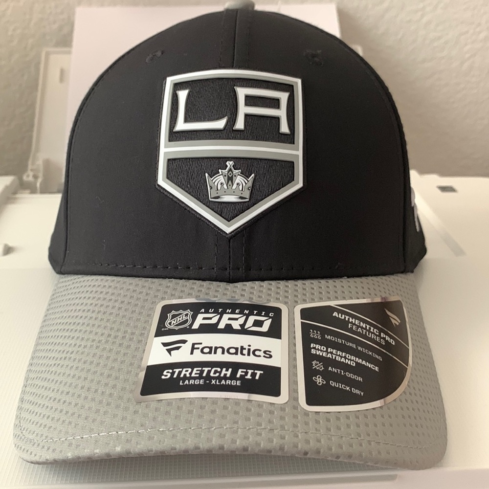 NWT:LA Kings Authentic NHL Pro Cap